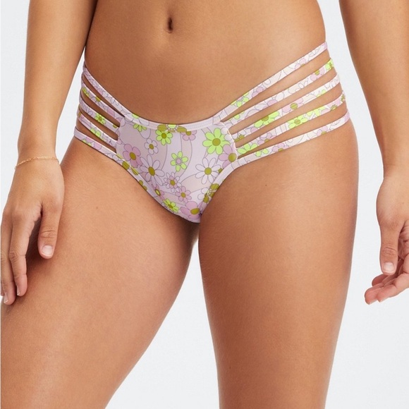 Fabletics High-Waisted Strappy Bikini Bottom NWT LARGE - Picture 1 of 6